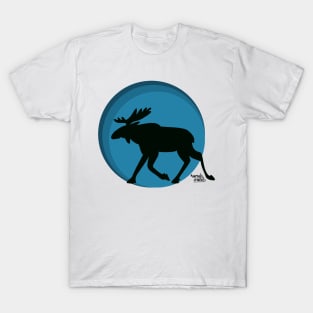 Moose in Finland - moose hunting T-Shirt